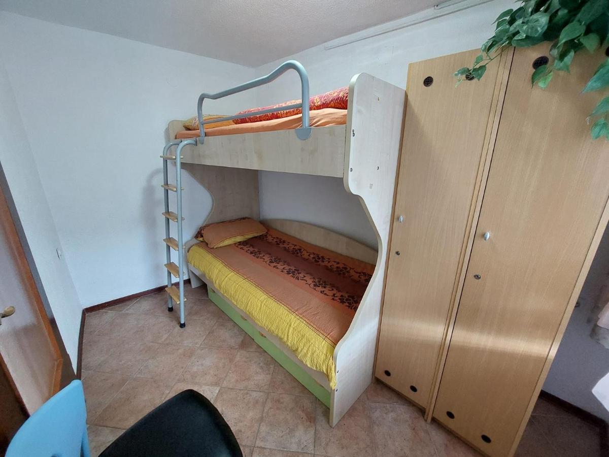 Apartments Denis Tolmin Bagian luar foto
