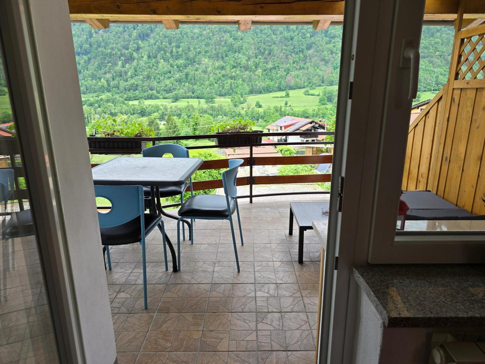 Apartments Denis Tolmin Bagian luar foto