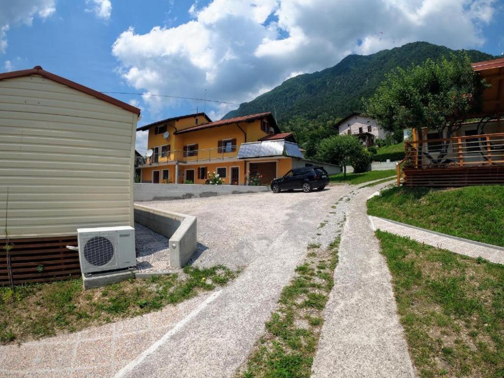 Apartments Denis Tolmin Bagian luar foto